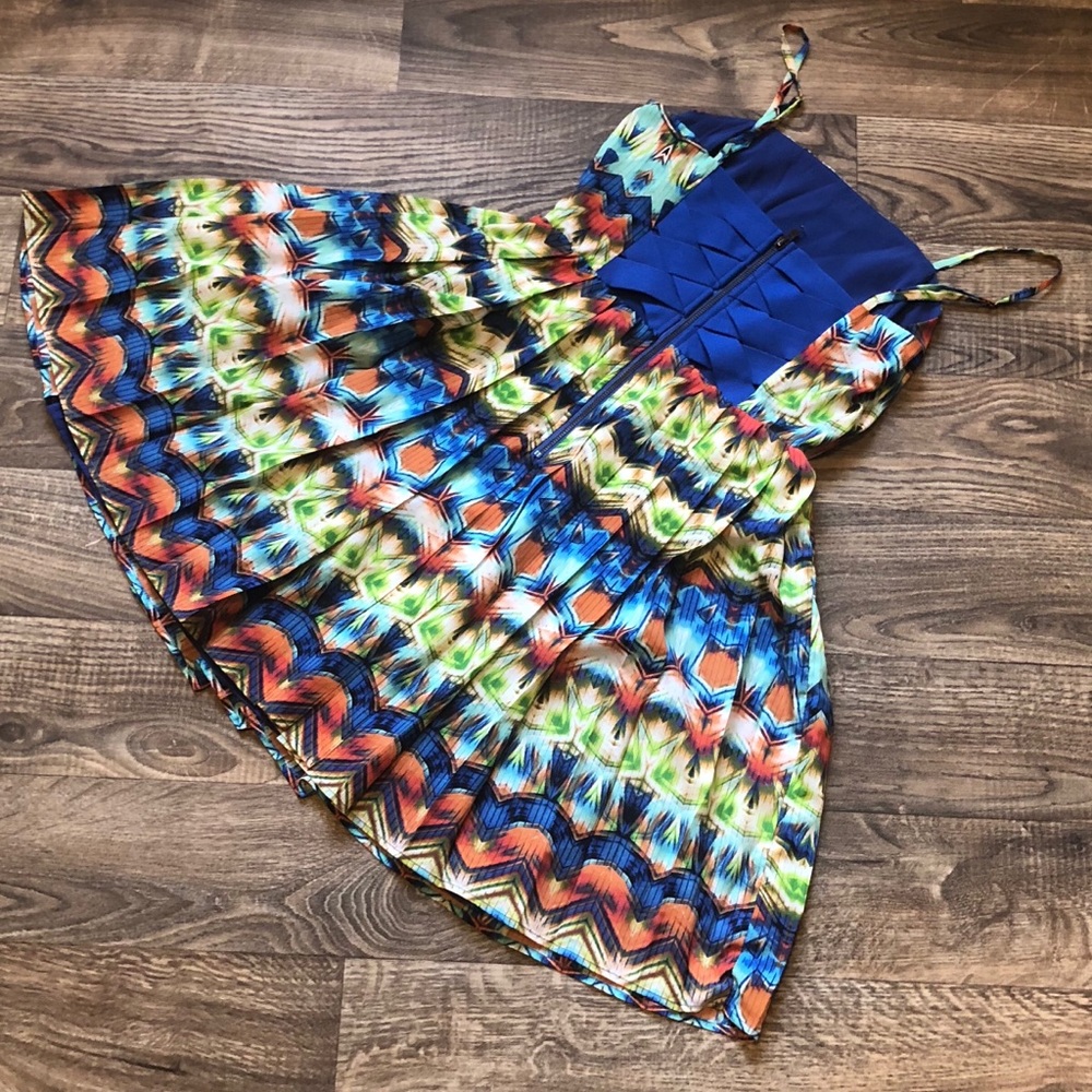 Sugar+Lips Size S Colorwave Tribal pattern Dress - Picture 6 of 8